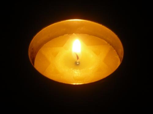 Holocaust Remebrance Day Candle