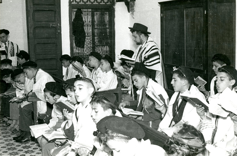 Refugee Jews from Kurdistan, Kurdish women (Tehran, Iran, 1950)